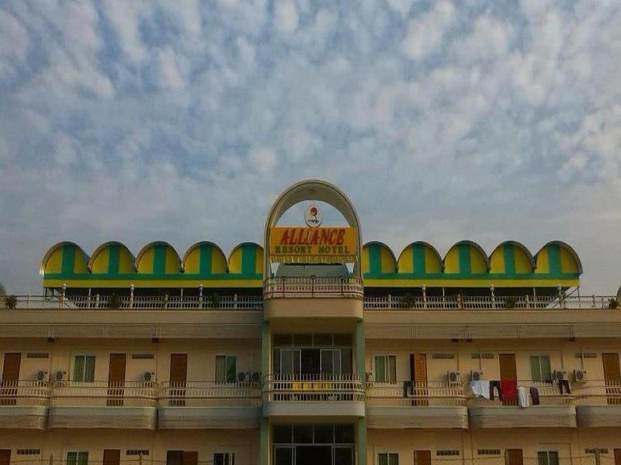 Alliance Resort Hotel Chaung Thar Exterior foto